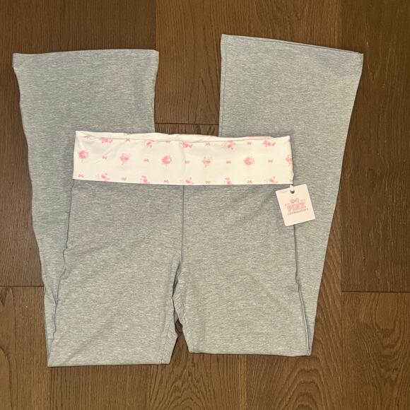 PINK x LoveShackFancy Cotton Foldover Flare Leggings Size Large NWT - Picture 3 of 3